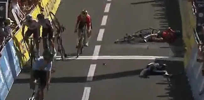 VIDEO: Bizarre valpartij in sprint Ronde van de Toekomst